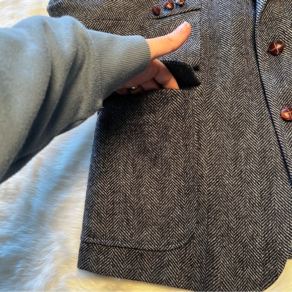 Men’s vintage wool herringbone custom tailored blazer - Picture 2 of 7